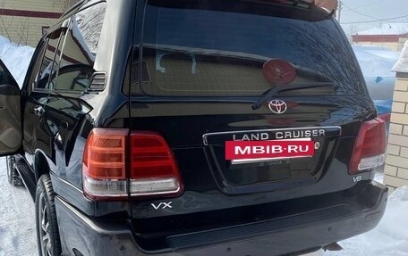 Toyota Land Cruiser 100 рестайлинг 2, 2006 год, 2 800 000 рублей, 8 фотография