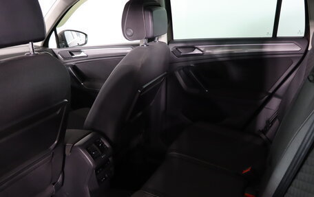 Volkswagen Tiguan II, 2018 год, 2 399 990 рублей, 22 фотография