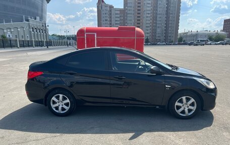 Hyundai Solaris II рестайлинг, 2011 год, 724 000 рублей, 10 фотография