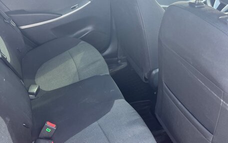 Hyundai Solaris II рестайлинг, 2011 год, 724 000 рублей, 13 фотография