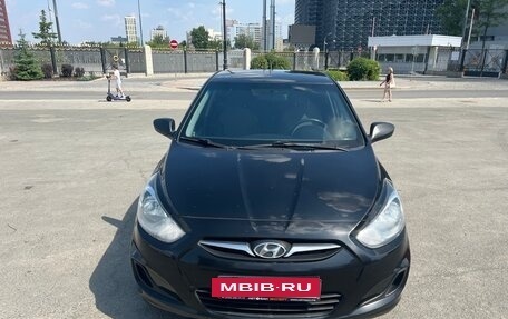 Hyundai Solaris II рестайлинг, 2011 год, 724 000 рублей, 12 фотография