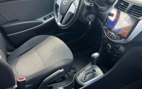 Hyundai Solaris II рестайлинг, 2011 год, 724 000 рублей, 15 фотография