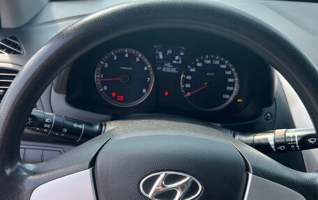 Hyundai Solaris II рестайлинг, 2011 год, 724 000 рублей, 17 фотография