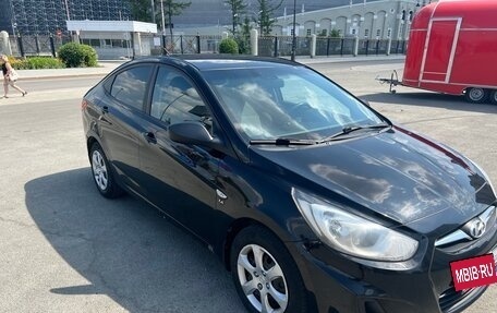 Hyundai Solaris II рестайлинг, 2011 год, 724 000 рублей, 11 фотография