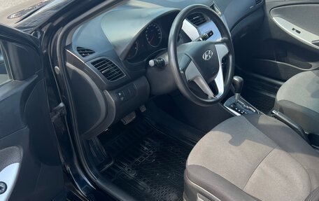 Hyundai Solaris II рестайлинг, 2011 год, 724 000 рублей, 19 фотография