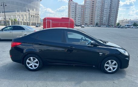 Hyundai Solaris II рестайлинг, 2011 год, 724 000 рублей, 33 фотография