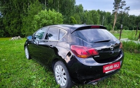 Opel Astra J, 2011 год, 850 000 рублей, 7 фотография
