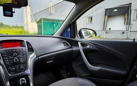 Opel Astra J, 2011 год, 850 000 рублей, 21 фотография
