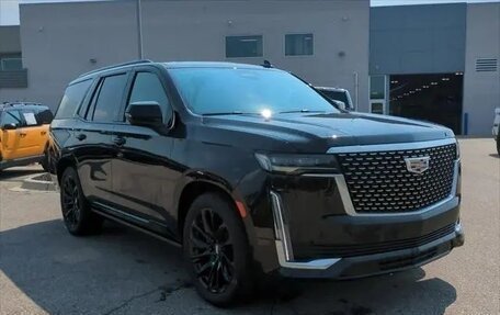 Cadillac Escalade V, 2022 год, 8 870 000 рублей, 2 фотография