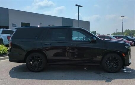 Cadillac Escalade V, 2022 год, 8 870 000 рублей, 9 фотография