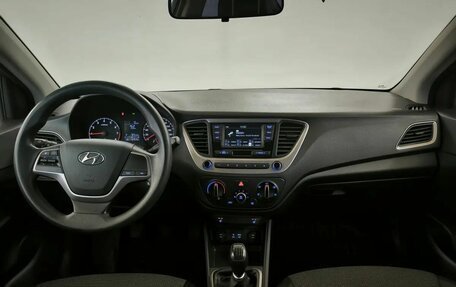 Hyundai Solaris II рестайлинг, 2018 год, 1 079 000 рублей, 5 фотография
