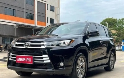 Toyota Highlander III, 2020 год, 2 300 000 рублей, 1 фотография