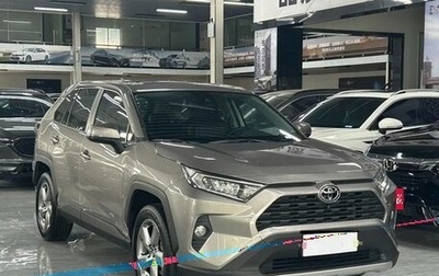 Toyota RAV4, 2021 год, 2 450 000 рублей, 1 фотография