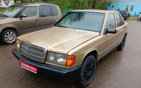 Mercedes-Benz 190 (W201), 1983 год, 245 000 рублей, 1 фотография
