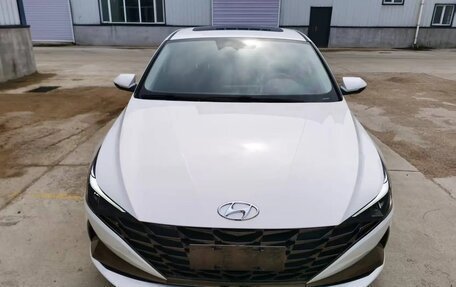 Hyundai Elantra, 2022 год, 1 590 000 рублей, 2 фотография