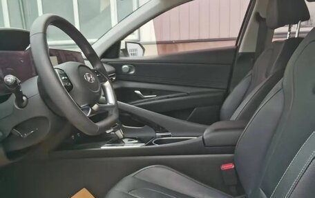 Hyundai Elantra, 2022 год, 1 590 000 рублей, 10 фотография