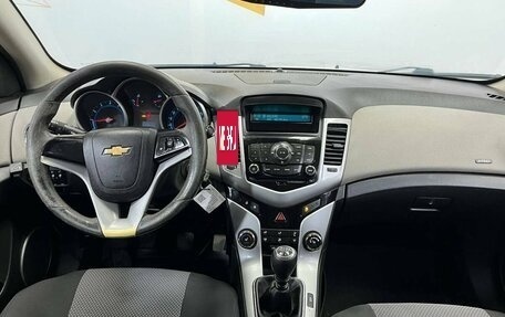 Chevrolet Cruze II, 2012 год, 675 000 рублей, 9 фотография