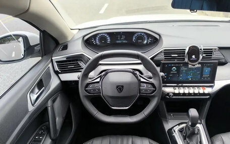 Peugeot 408, 2023 год, 1 900 000 рублей, 13 фотография
