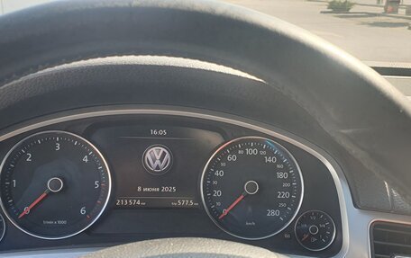 Volkswagen Touareg III, 2012 год, 1 700 000 рублей, 11 фотография
