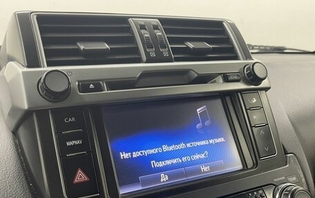Toyota Land Cruiser Prado 150 рестайлинг 2, 2017 год, 3 490 000 рублей, 10 фотография