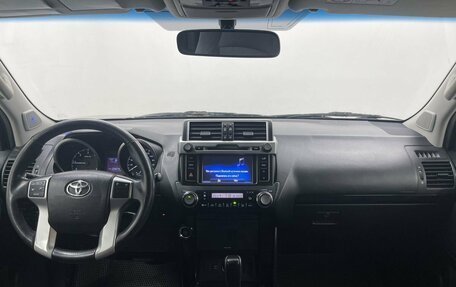Toyota Land Cruiser Prado 150 рестайлинг 2, 2017 год, 3 490 000 рублей, 15 фотография