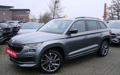 Skoda Kodiaq I, 2022 год, 2 630 000 рублей, 3 фотография