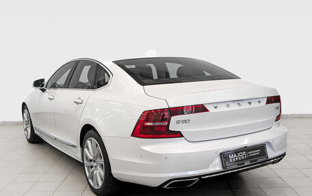 Volvo S90 II рестайлинг, 2019 год, 2 800 000 рублей, 7 фотография