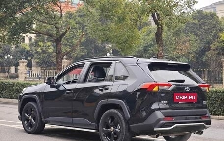 Toyota RAV4, 2022 год, 2 275 000 рублей, 6 фотография