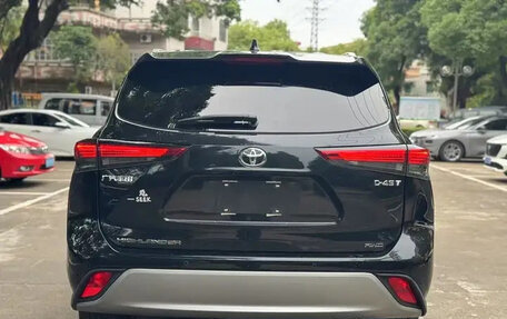 Toyota Highlander, 2022 год, 3 750 000 рублей, 4 фотография