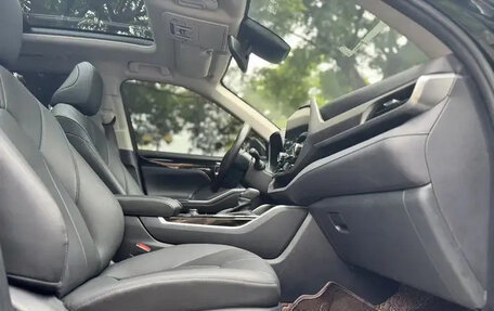 Toyota Highlander, 2022 год, 3 750 000 рублей, 8 фотография