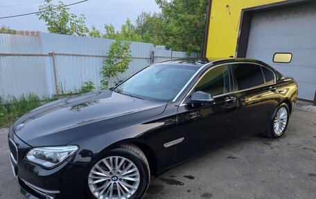 BMW 7 серия, 2014 год, 2 400 000 рублей, 2 фотография