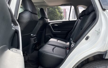 Toyota RAV4, 2022 год, 2 301 699 рублей, 6 фотография