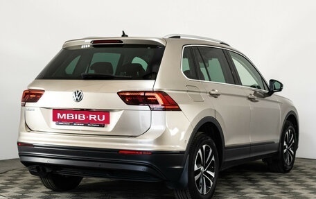 Volkswagen Tiguan II, 2019 год, 2 199 000 рублей, 5 фотография