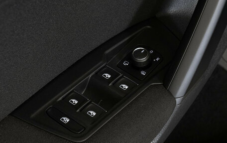 Volkswagen Tiguan II, 2019 год, 2 199 000 рублей, 21 фотография