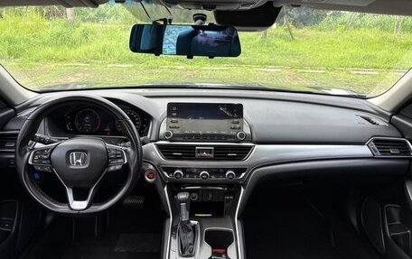 Honda Accord IX рестайлинг, 2022 год, 1 850 000 рублей, 11 фотография