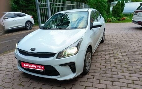KIA Rio IV, 2019 год, 1 550 000 рублей, 2 фотография