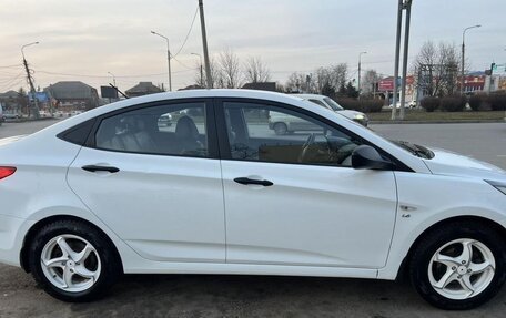 Hyundai Solaris II рестайлинг, 2014 год, 1 070 000 рублей, 2 фотография