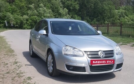 Volkswagen Jetta VI, 2008 год, 680 000 рублей, 2 фотография