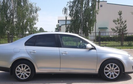 Volkswagen Jetta VI, 2008 год, 680 000 рублей, 4 фотография