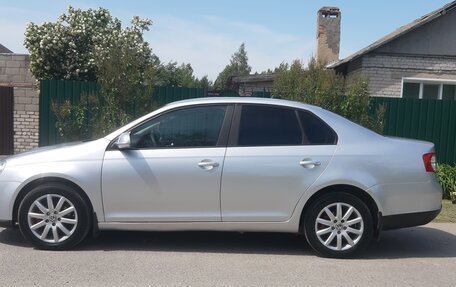 Volkswagen Jetta VI, 2008 год, 680 000 рублей, 5 фотография