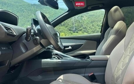Peugeot 5008 II, 2021 год, 1 850 000 рублей, 10 фотография