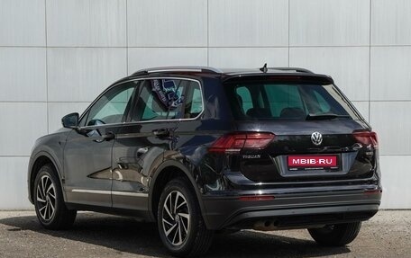 Volkswagen Tiguan II, 2018 год, 2 600 000 рублей, 2 фотография