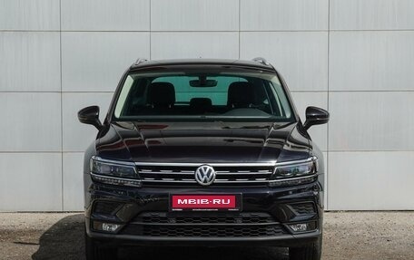 Volkswagen Tiguan II, 2018 год, 2 600 000 рублей, 3 фотография