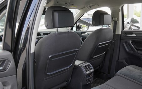 Volkswagen Tiguan II, 2018 год, 2 600 000 рублей, 11 фотография