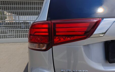 Mitsubishi Outlander III рестайлинг 3, 2022 год, 2 999 999 рублей, 12 фотография