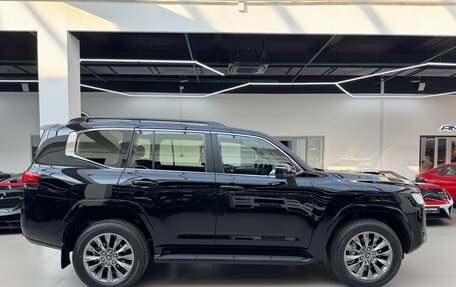 Toyota Land Cruiser, 2024 год, 11 890 000 рублей, 8 фотография