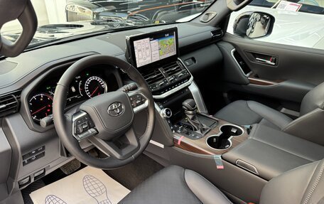 Toyota Land Cruiser, 2024 год, 11 890 000 рублей, 15 фотография