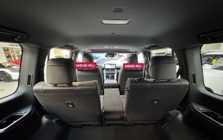 Toyota Land Cruiser, 2024 год, 11 890 000 рублей, 26 фотография
