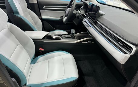 Geely Emgrand, 2024 год, 2 099 990 рублей, 20 фотография