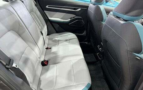 Geely Emgrand, 2024 год, 2 099 990 рублей, 21 фотография